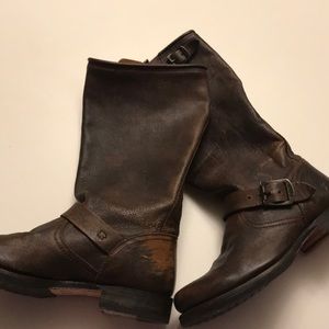 Frye Boots BEAUTIFUL😍😍👢distressed brown